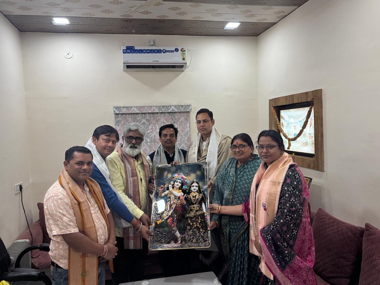 ମୁଖ୍ୟମନ୍ତ୍ରୀଙ୍କ ଭଊଣିଙ୍କୁ ଭେଟିଲେ ଉତ୍କଳ ଯାଦବ ସମାଜ ରାଜ୍ୟ ସମ୍ପାଦକ ଅମିତ