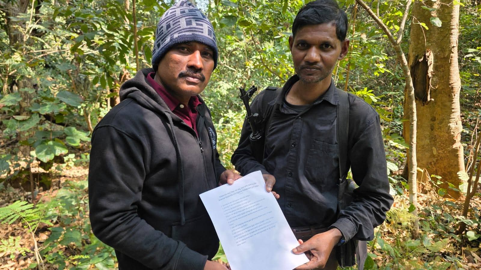 ଆତ୍ମସମର୍ପଣ କଲେ ନିଖିଲ ଓ ଇନ୍ଦୁଙ୍କ ସମେତ ୧୫ ମାଓବାଦୀ