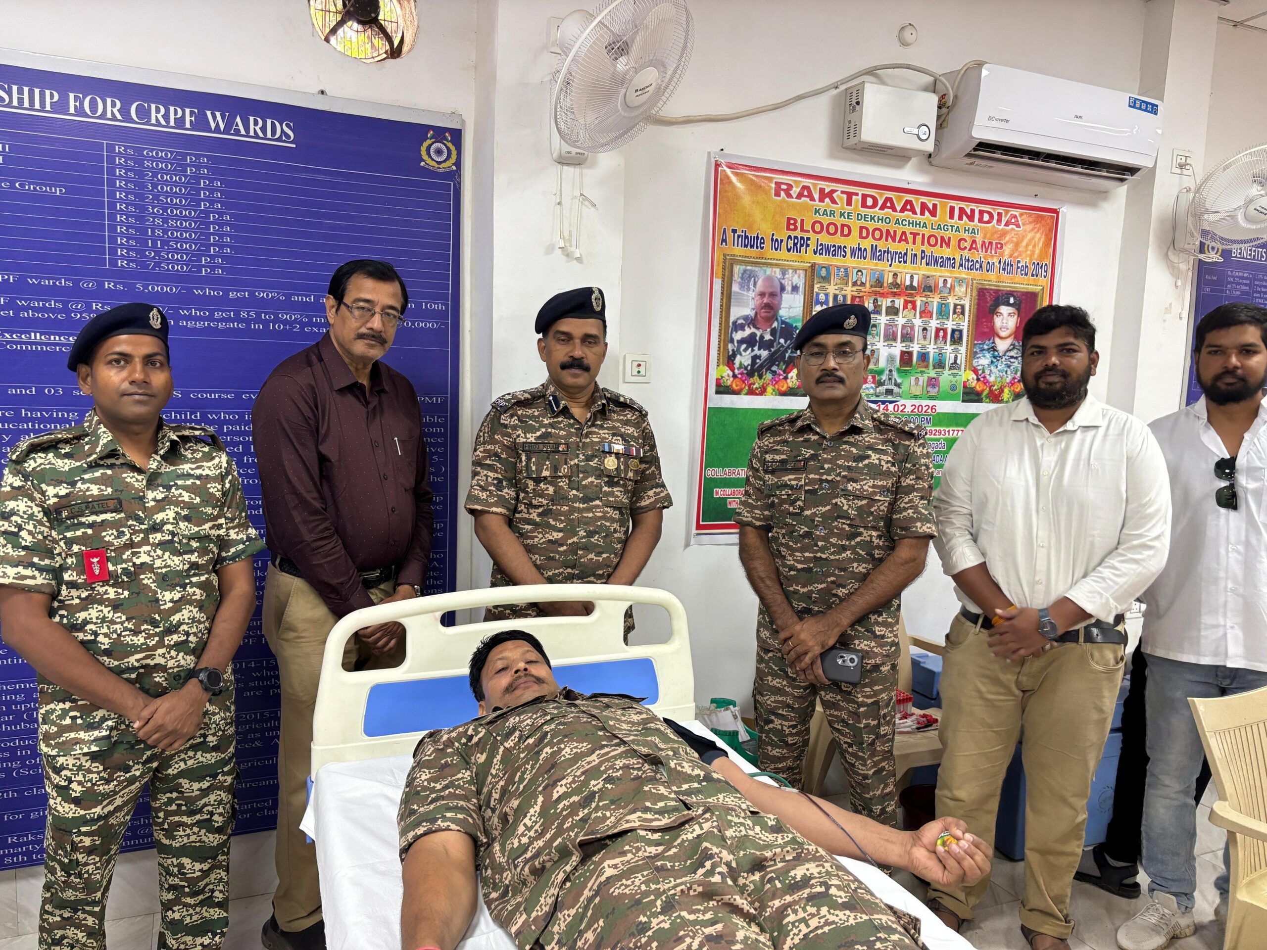 ଦେଶ ପାଇଁ ରକ୍ତ ସମର୍ପଣ ପୁଲବାମାସହିଦଙ୍କ ସ୍ମୃତିରେରକ୍ତଦାନ ଶିବିର ଆୟୋଜିତ ।